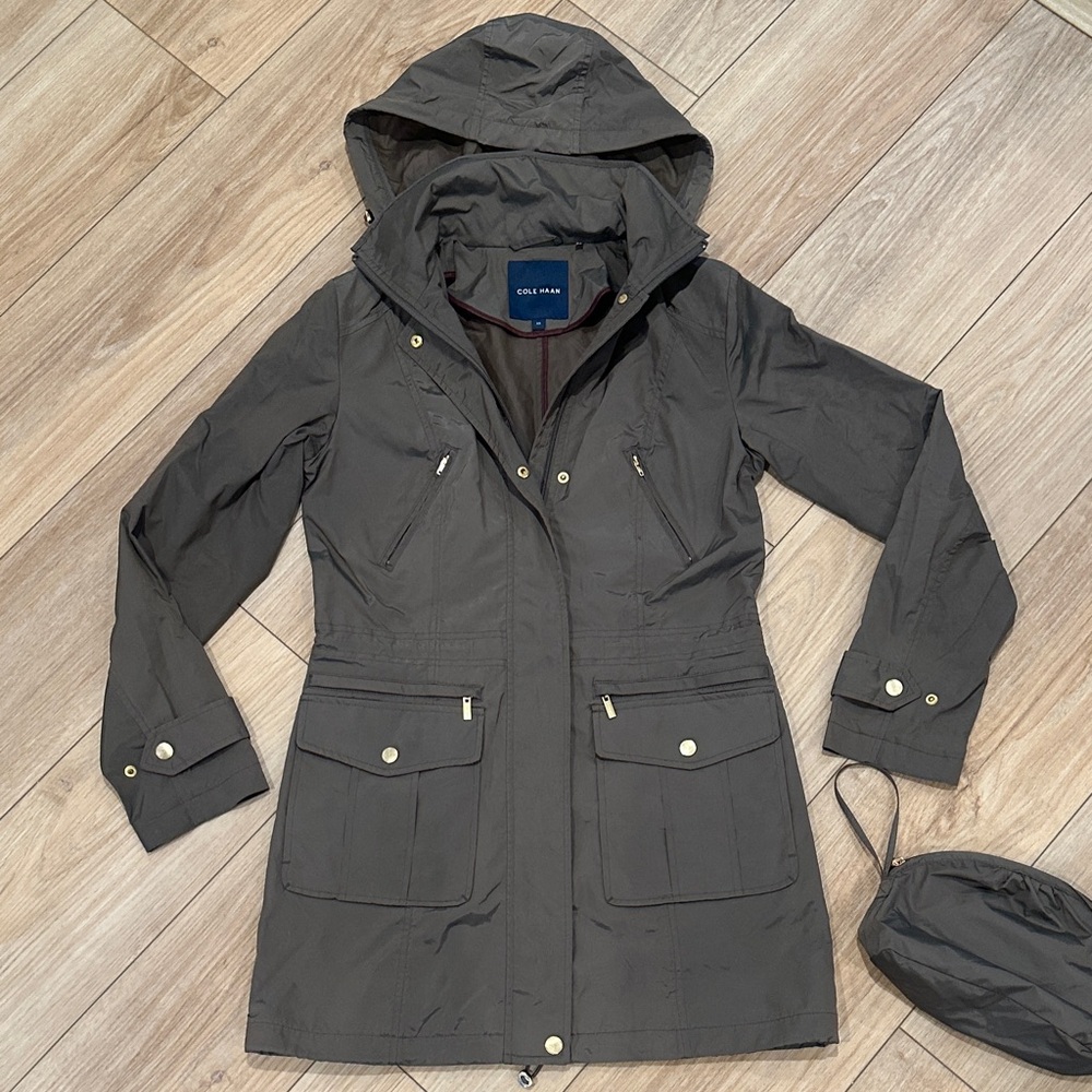 Cole Hahn lightweight trench coat with hood